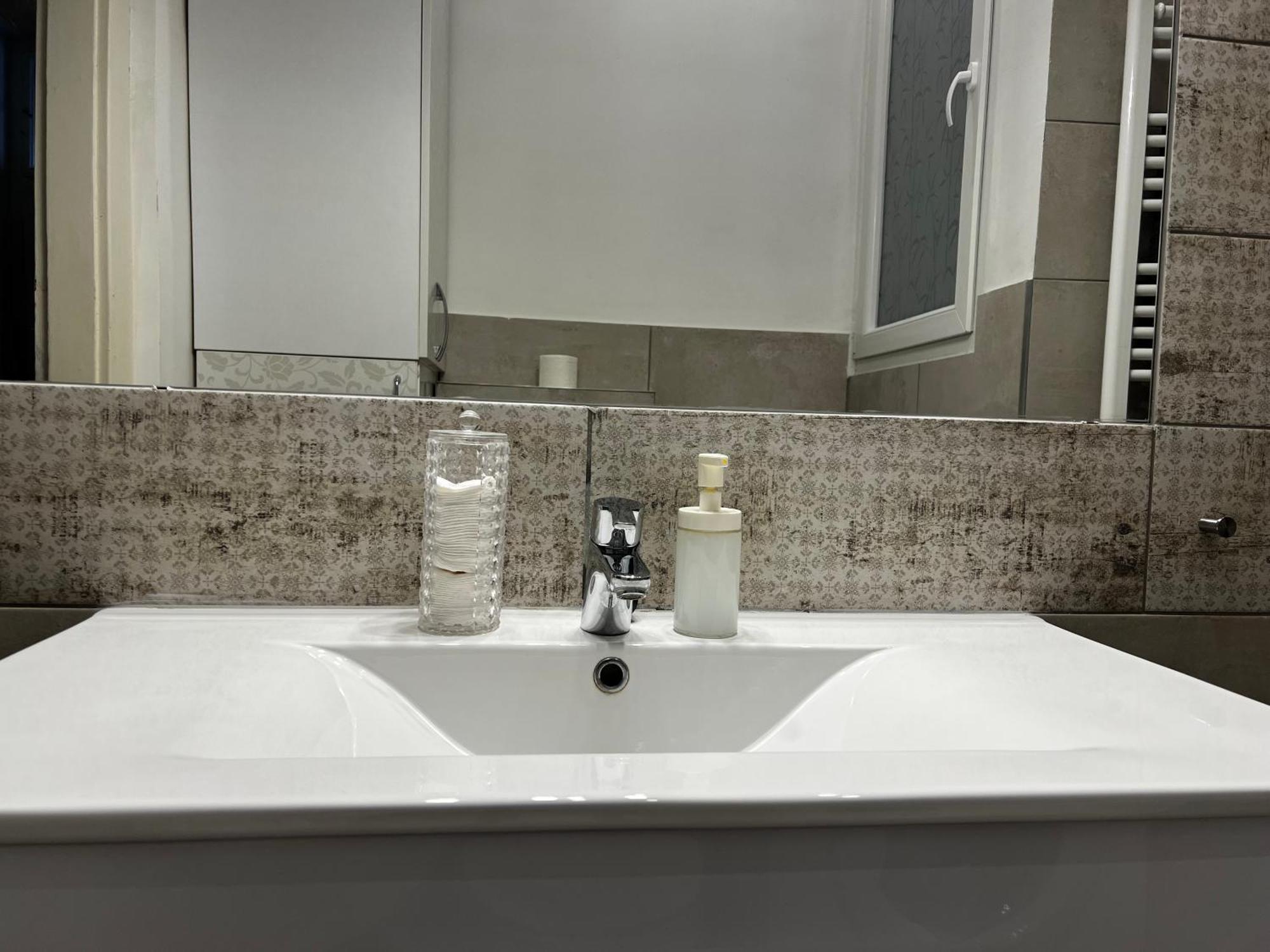 P9 By Small Home Budapest Ngoại thất bức ảnh